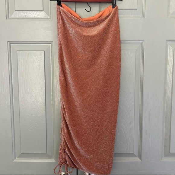 Bananhot Diamond Neckline Midi Bodycon Cocktail Dress with Cinched Sides Sparkle - Picture 7 of 9